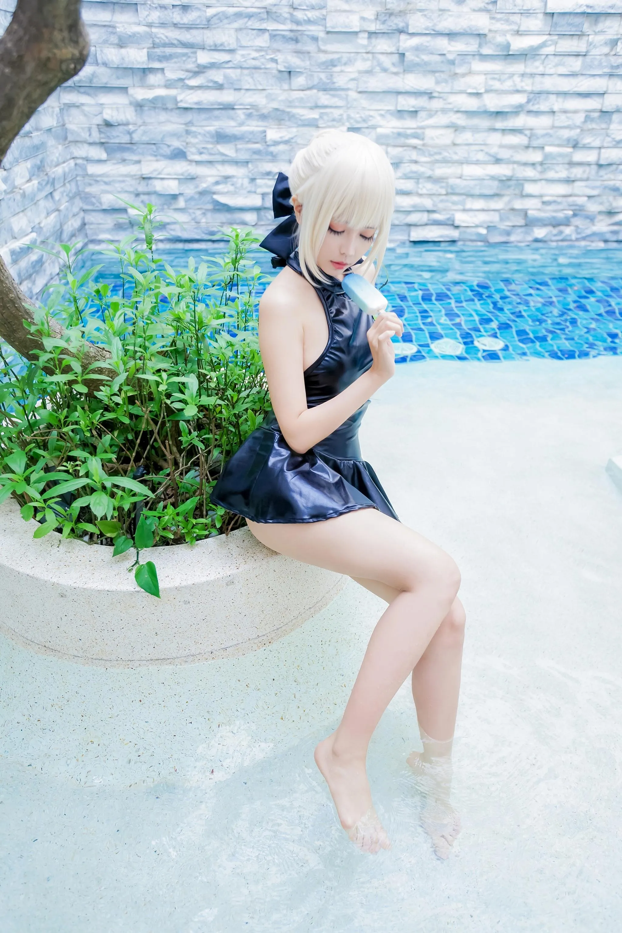 ElyEE子 – NO.37 黑皮泳裙 [15P]插图1